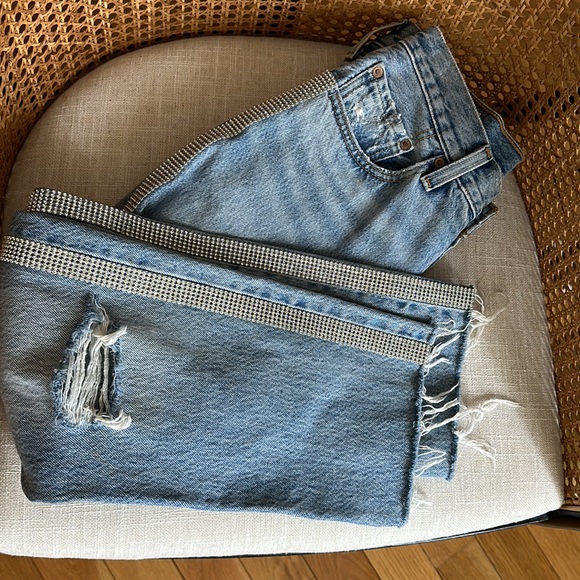 Levi’s 501 Crop Straight Medium Wash Distressed Rhinestone Jeans - Picture 7 of 9